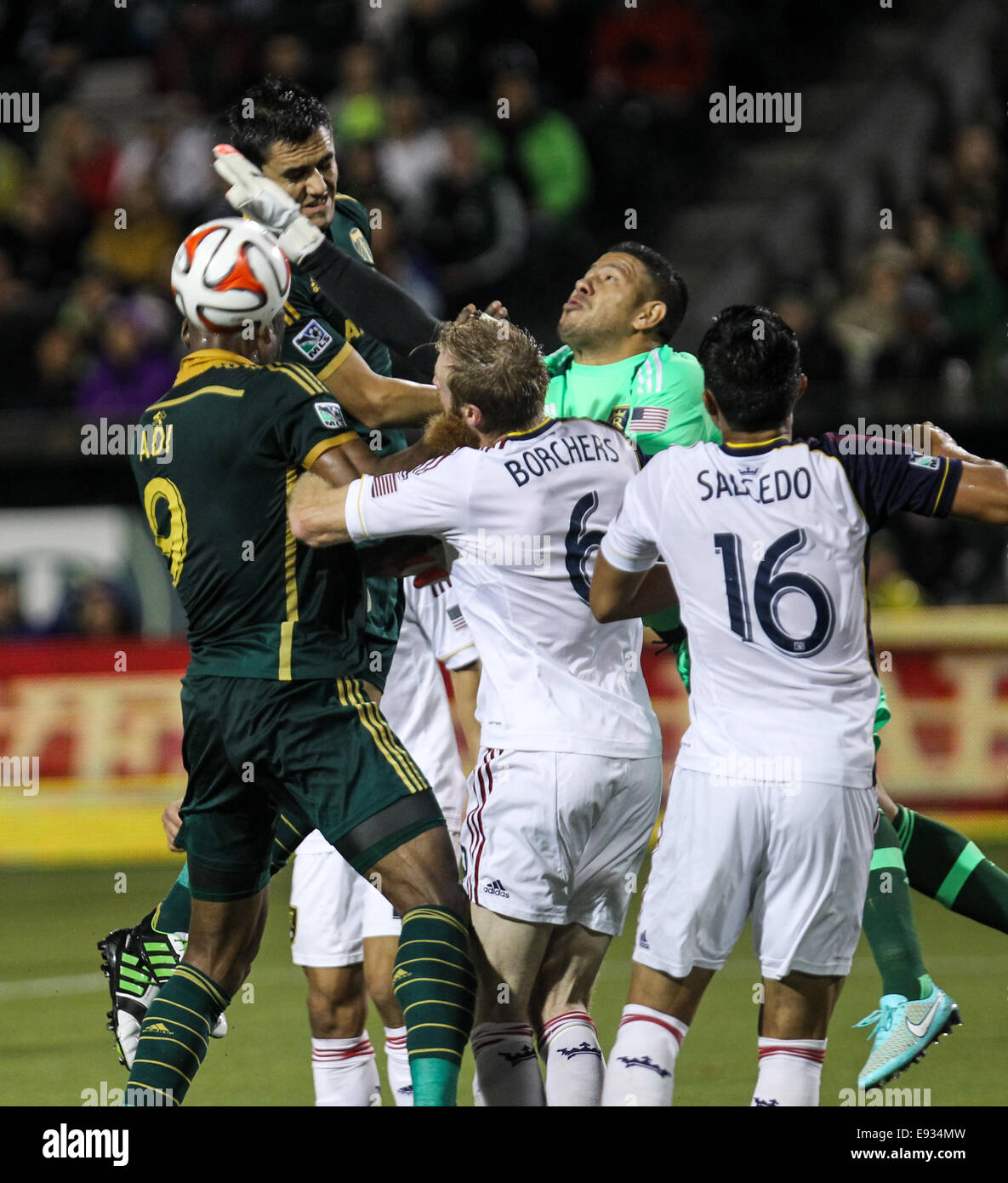 Portland, Oregon, USA. 17th October, 2014. Salt Lake keeper NICK RIMANDO (18) punches the ball away in the box. The Portland Timbers play the Real Salt Lake at Providence Park on October 17, 2014. Credit:  David Blair/ZUMA Wire/Alamy Live News Stock Photo