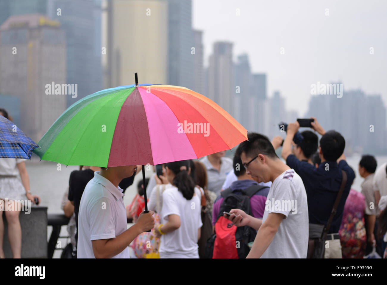 Rainy day on the Bund in Shanghai, China Stock Photo