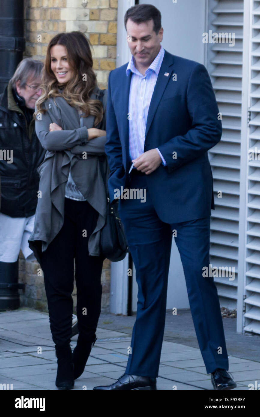 Kate Beckinsale, Terry Jones and Rob Riggle film scenes for 'Absolutely