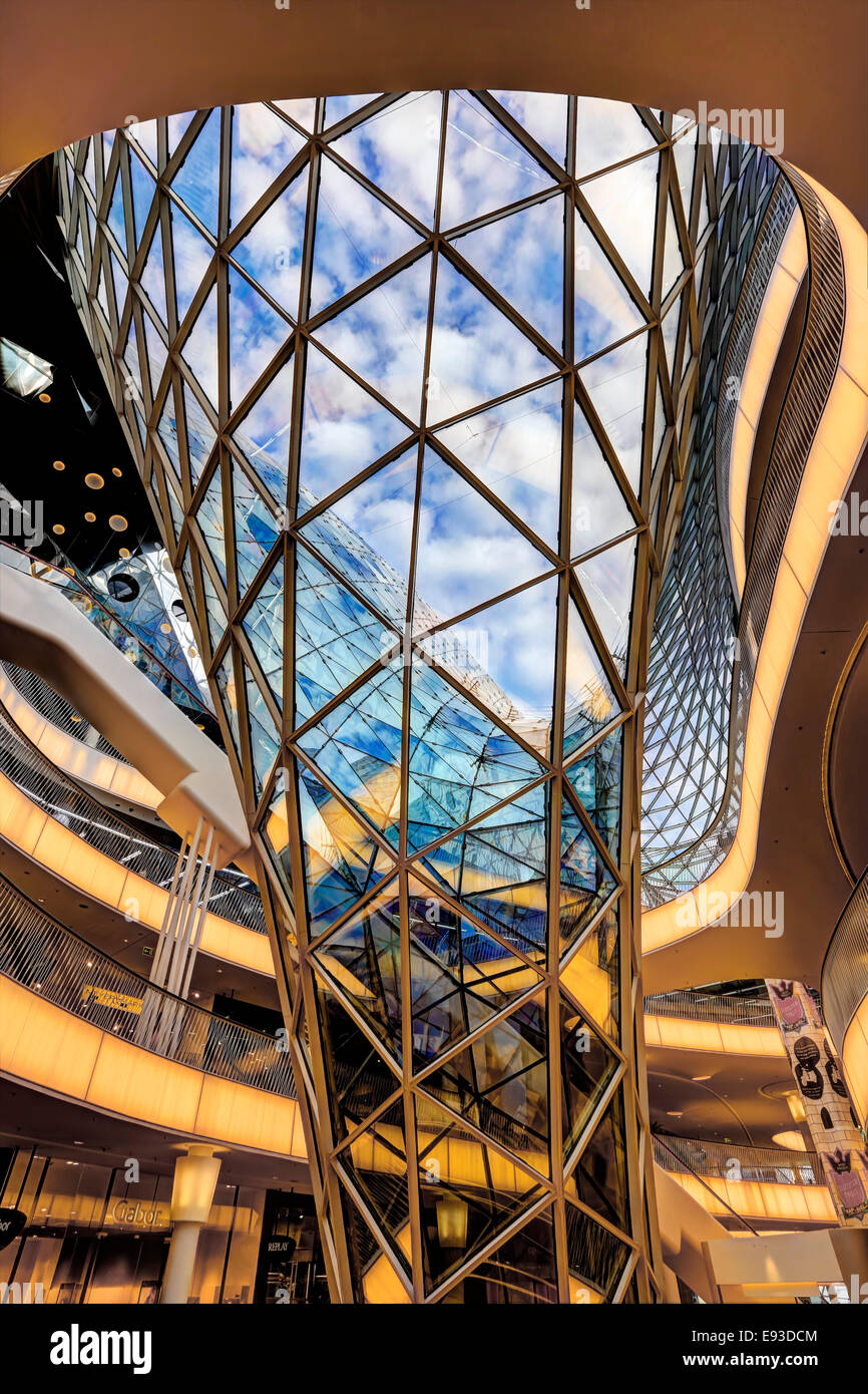 MyZeil is a shopping mall in the center of Frankfurt, Germany. Designed by  Roman architect Massimiliano Fuksas Stock Photo - Alamy
