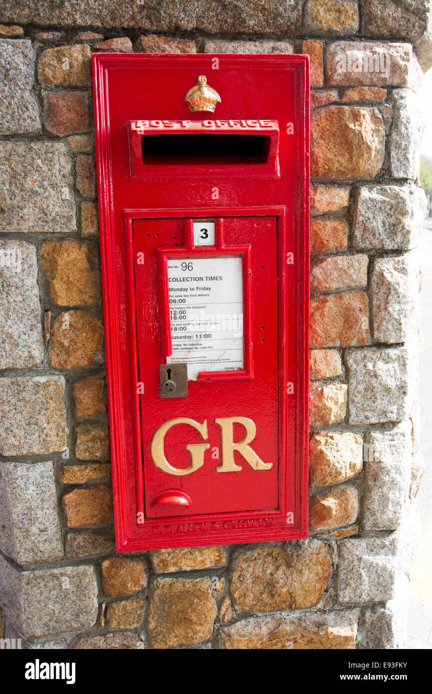Post Office Red Post Box GR Stock Photo Alamy