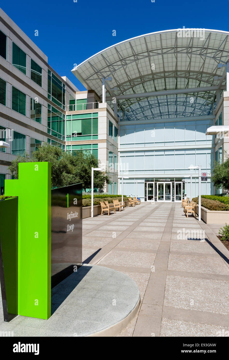 Apple Inc Head Office Campus, One Infinite Loop, Cupertino, California, USA Stock Photo
