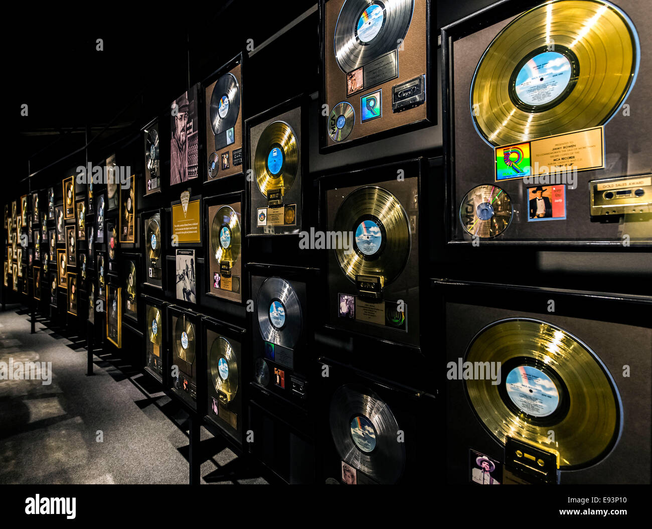 Gold platinum records hires stock photography and images Alamy