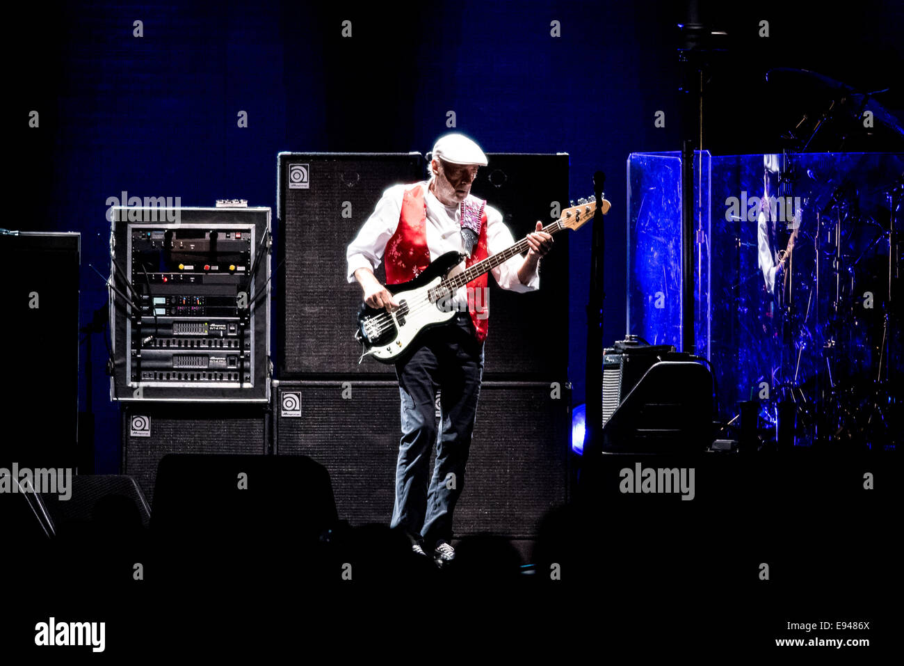John mcvie hires stock photography and images Alamy