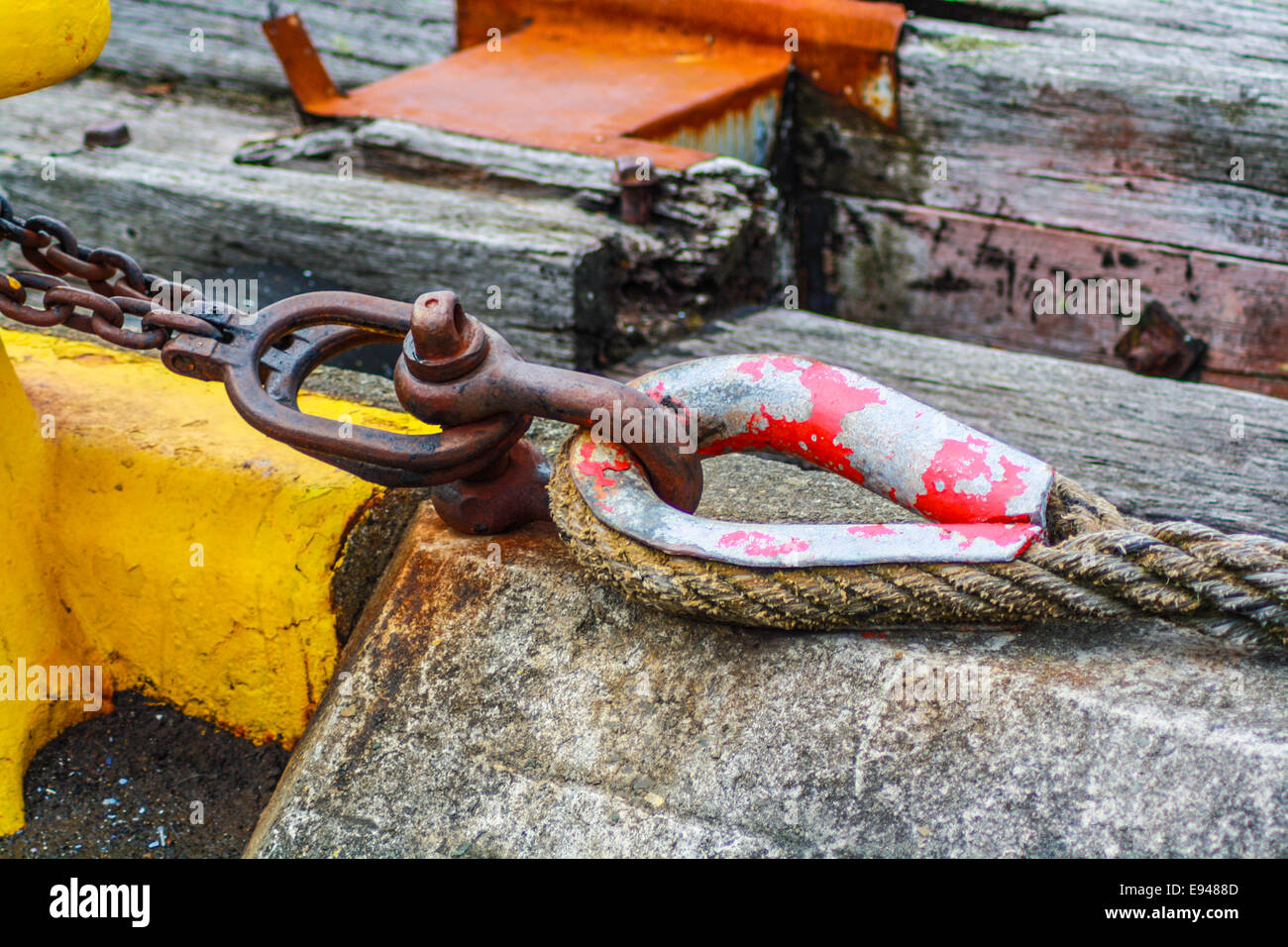 anchor ropes cleat dockside rope Stock Photo