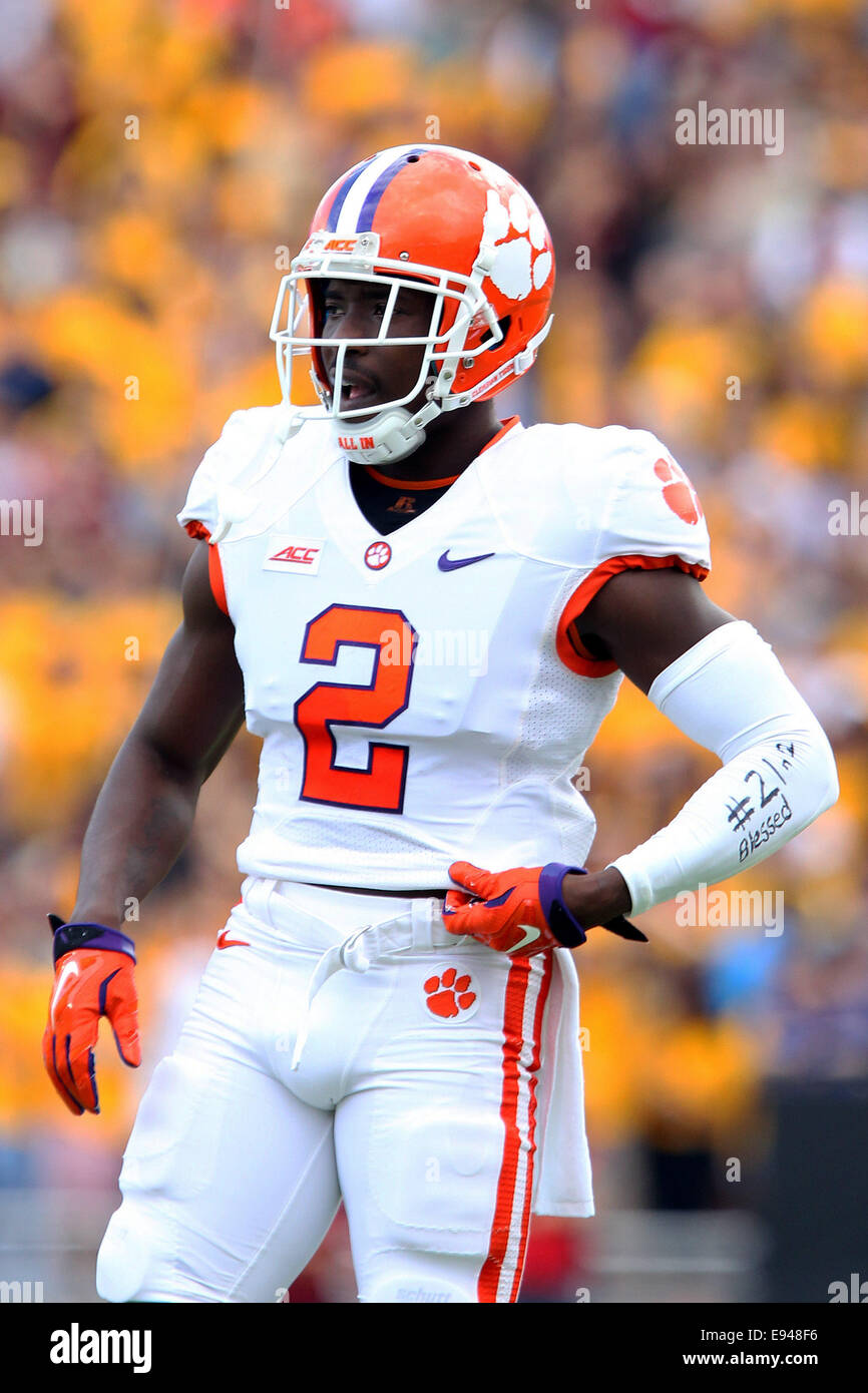 Mackensie alexander hires stock photography and images Alamy