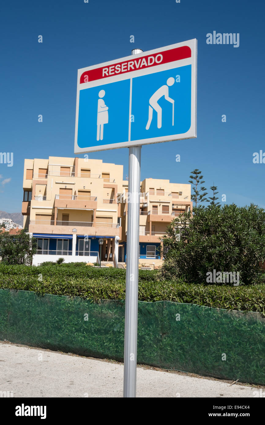 Reserved Parking Signs for Pregnant and Disabled Stock Photo Alamy