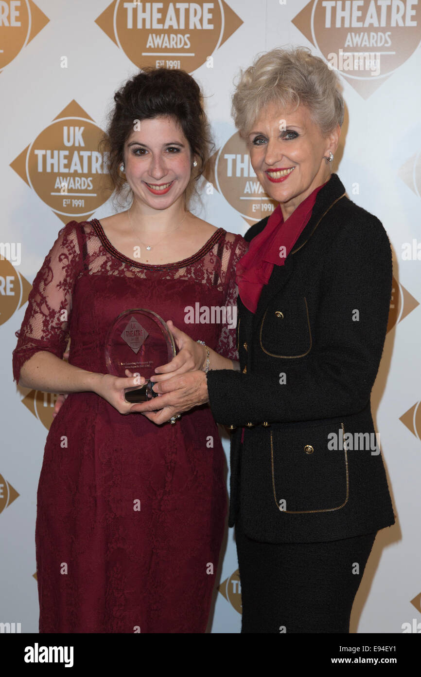 UK Theatre Awards 2014, Actress Jenny Augen, winner of Best Supporting Performance for Bad Jews with Anita Dobson Stock Photo