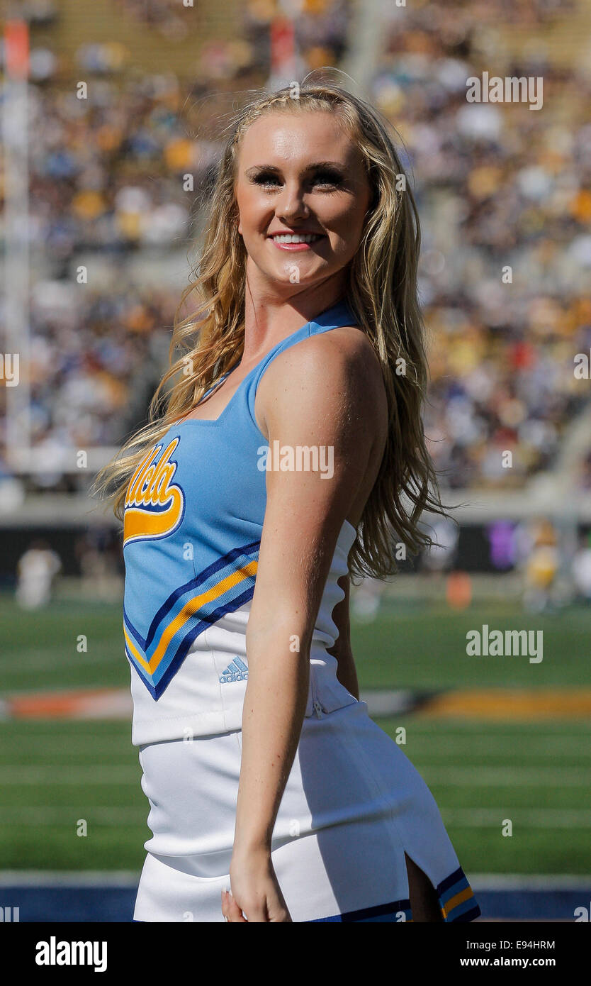 California golden bears cheerleaders hi-res stock photography and ...