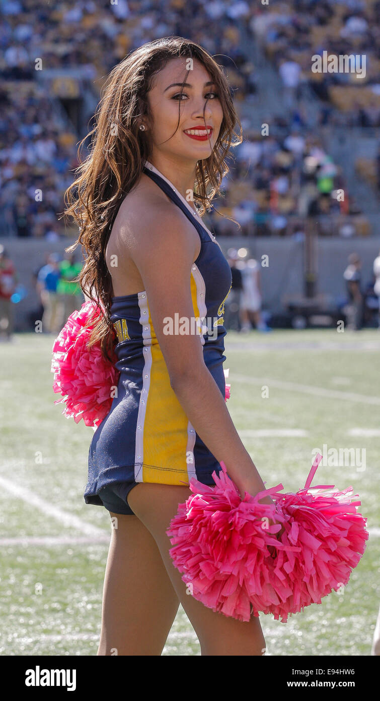 Berkeley USA CA. 18th Oct, 2014. California cheerleaders during NCAA ...