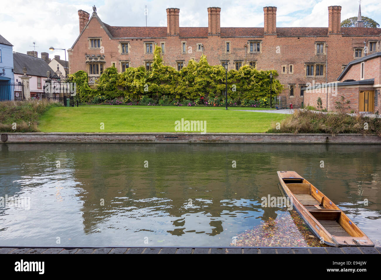 Magdalene College and River Cam University of Cambridge Stock Photo