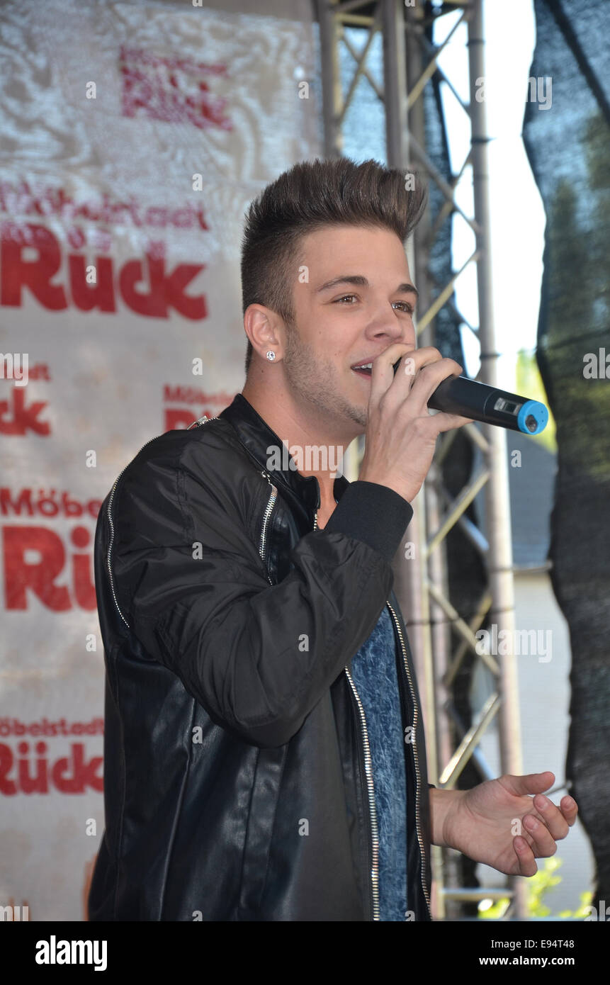 Luca Haenni performing live to promote his latest album 'Dance Until We ...