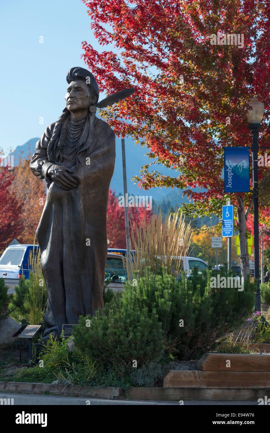 Bronze statue of Chief Joseph in downtown Joseph, Oregon Stock Photo