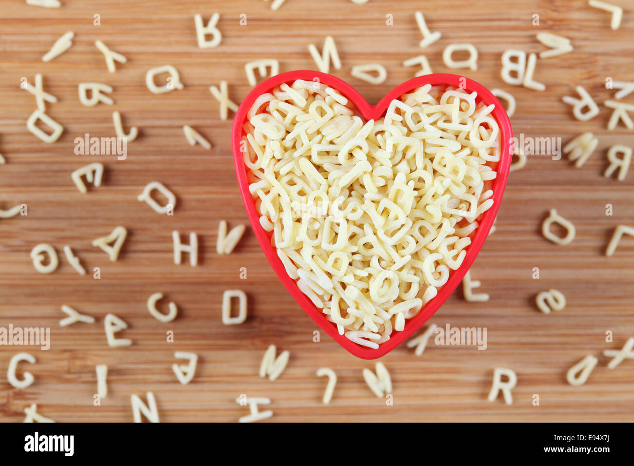 любящий макароны. смешные макароны. спагетти для детей. макароны ава. разновидности макарон.