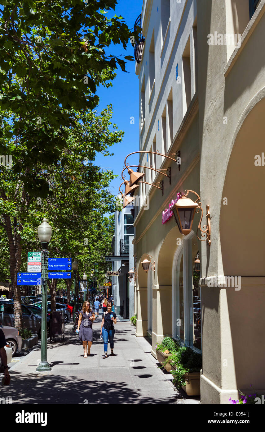 Shops on University Avenue in downtown Palo Alto, Santa Clara County, California, USA Stock Photo