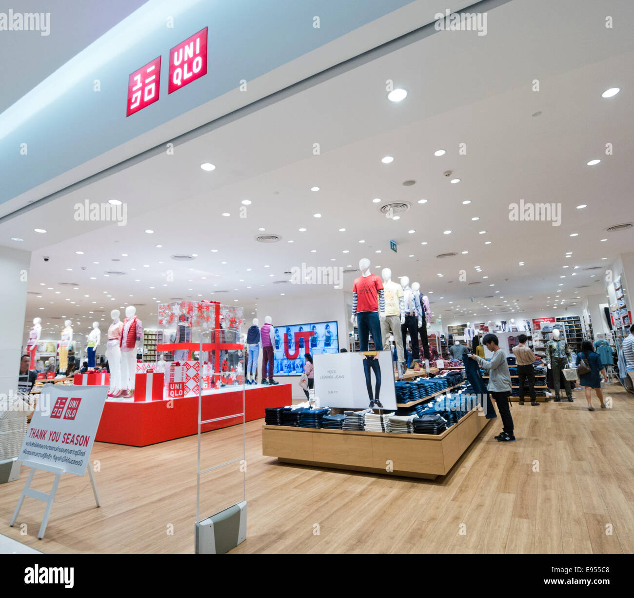 Uniqlo Store High Resolution Stock Photography and Images - Alamy