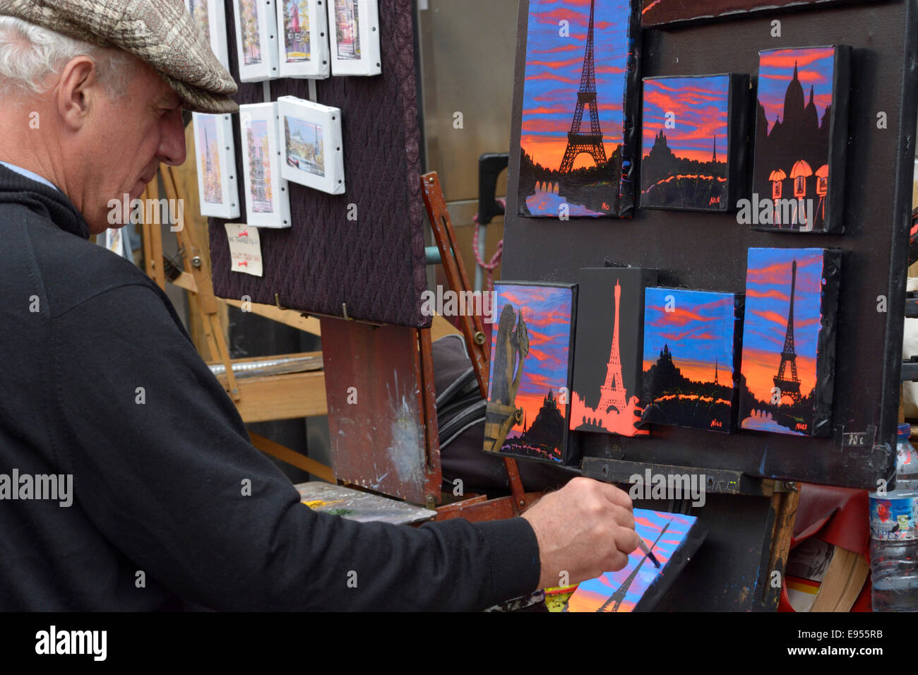 Painter In Montmartre Paris Le De France France Stock Photo Alamy   Painter In Montmartre Paris Le De France France E955RB 