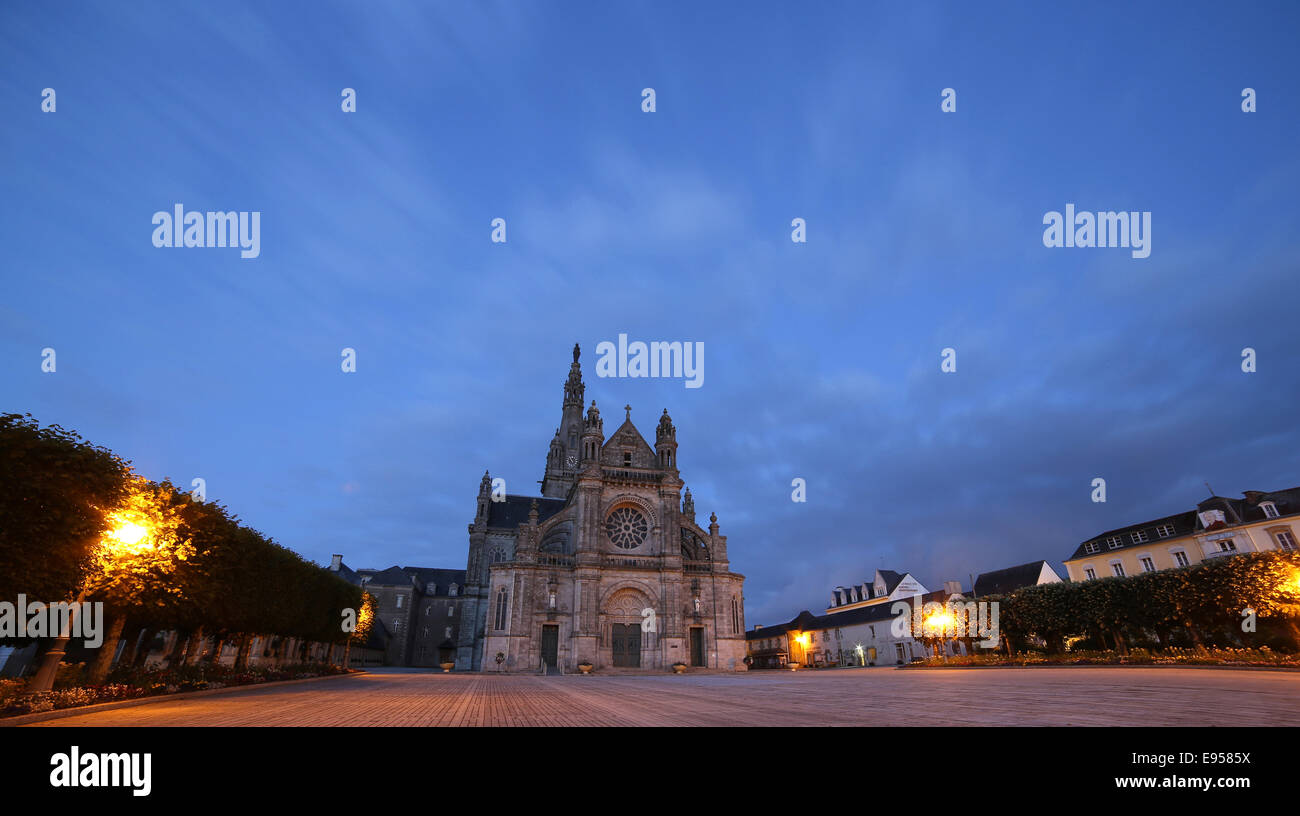 Sainte-Anne-d'Auray (Brittany region) on 201/3/06/21 : the basilica Stock Photo