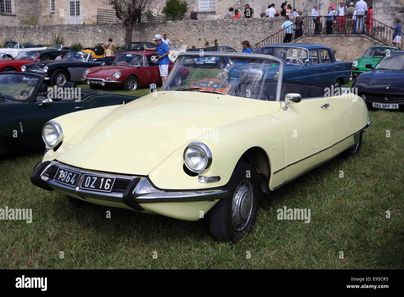 Citroen DS20 convertible Stock Photo - Alamy