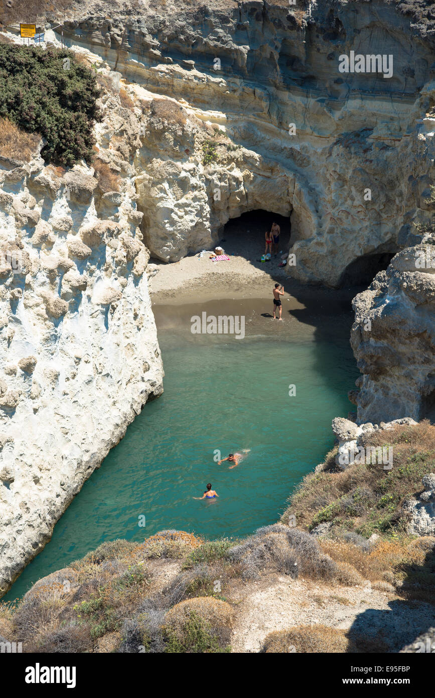 Cave At Papafragas At Milos Greece Stock Photo Alamy cave-at-papafragas-at-milos-greece-stock-photo-alamy
