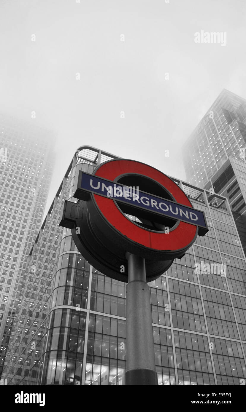 Canary Wharf Underground Sign Stock Photo - Alamy