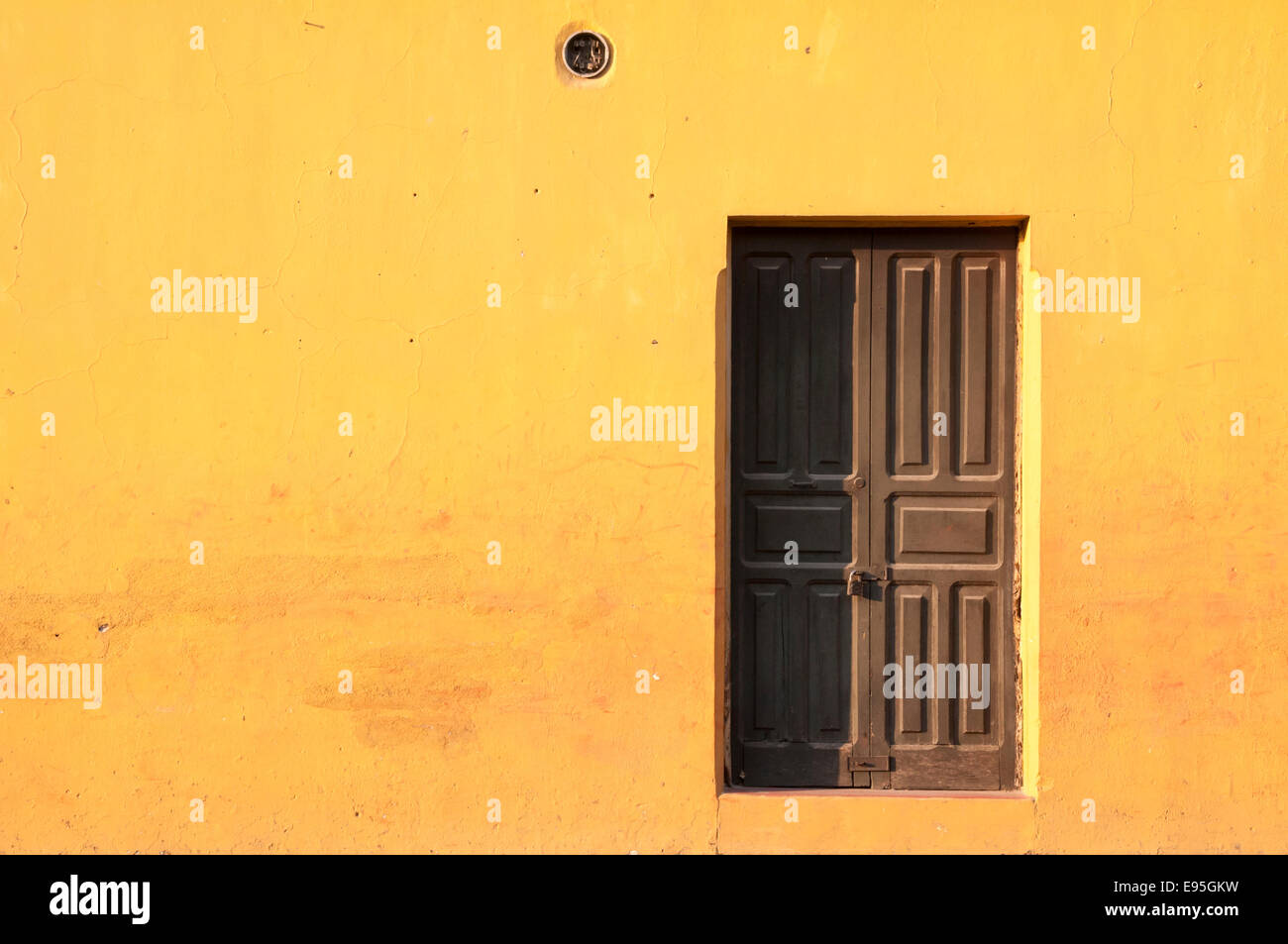 Colorful building and door, Antigua, Guatemala Stock Photo