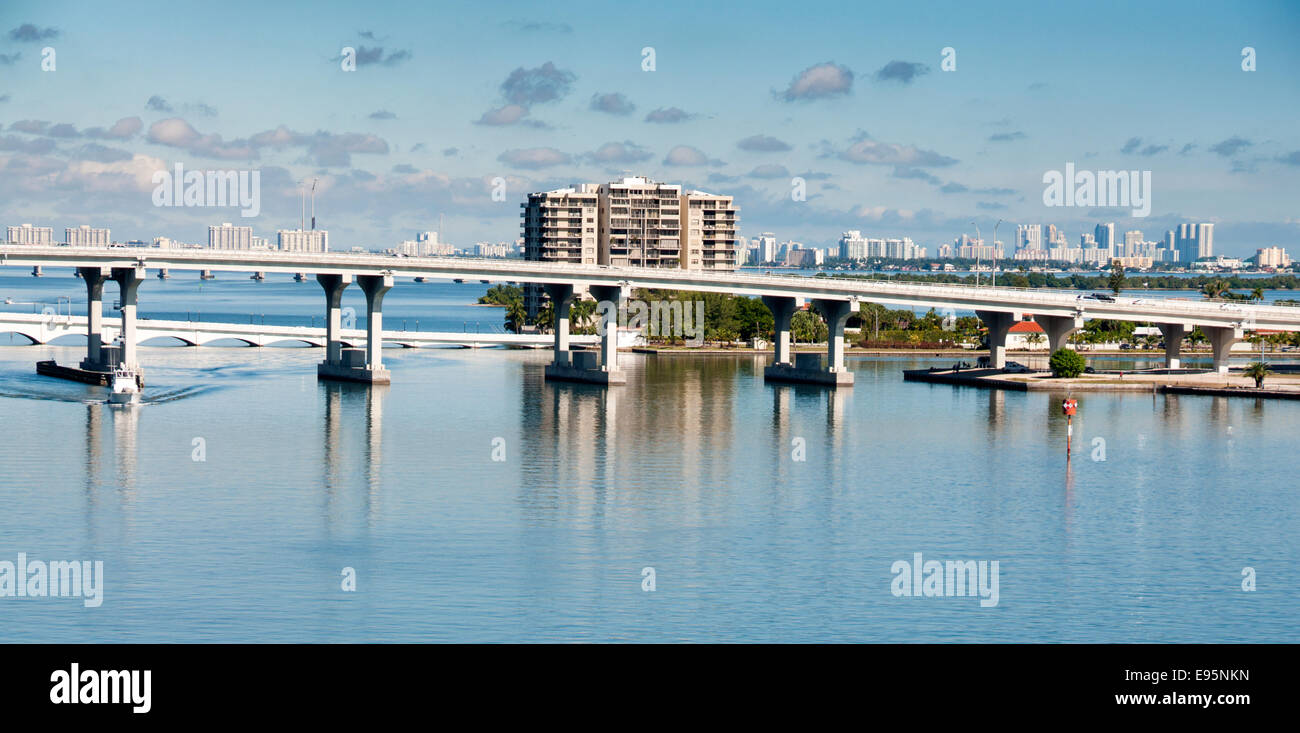 Biscayne Bay causeway bridge in Miami, Florida, USA Stock Photo