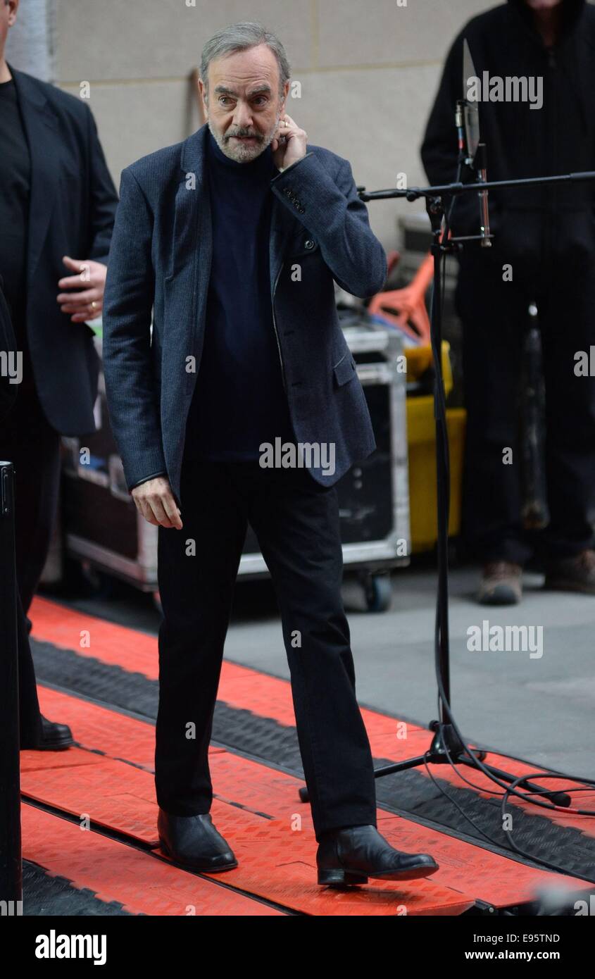 Neil Diamond performs live on NBC's 'The Today Show' Toyota Concert Series  held at the Rockefeller Plaza New York City, USA Stock Photo - Alamy