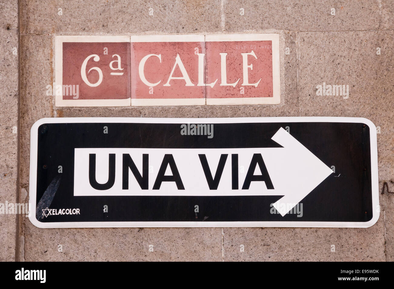 One way street sign, in Spanish, Quetzaltenango, Guatemala Stock Photo