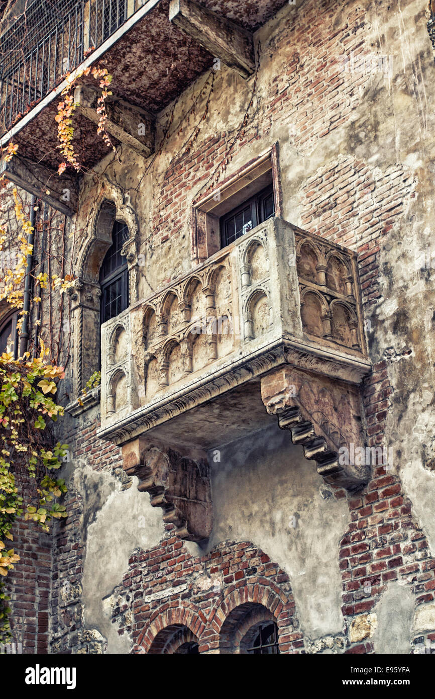 Juliette balcony hi-res stock photography and images - Alamy