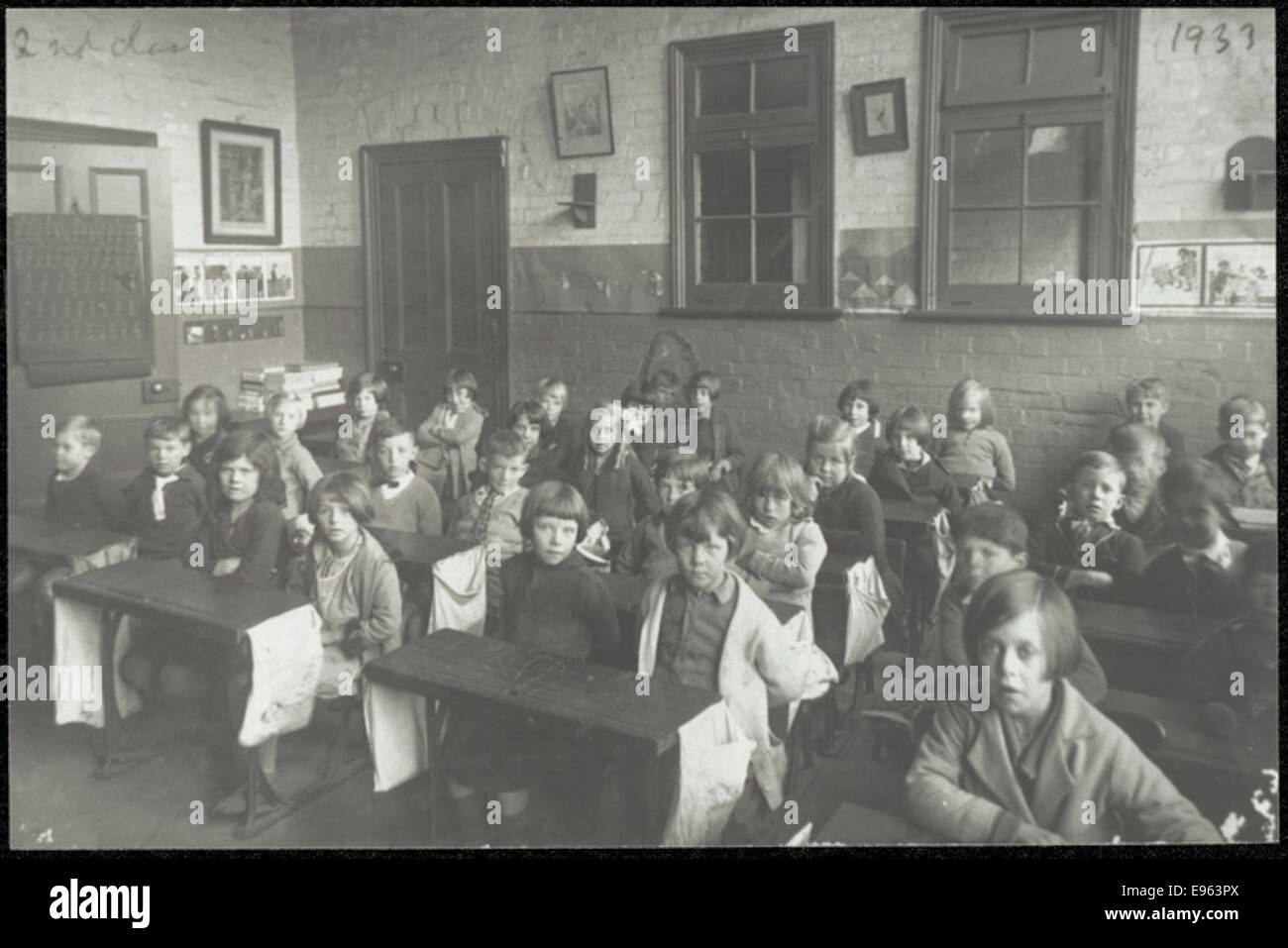 Cootamundra Public School - Year 2 teacher Miss Baldock. Boy circled in back row Ray Schurmer Stock Photo