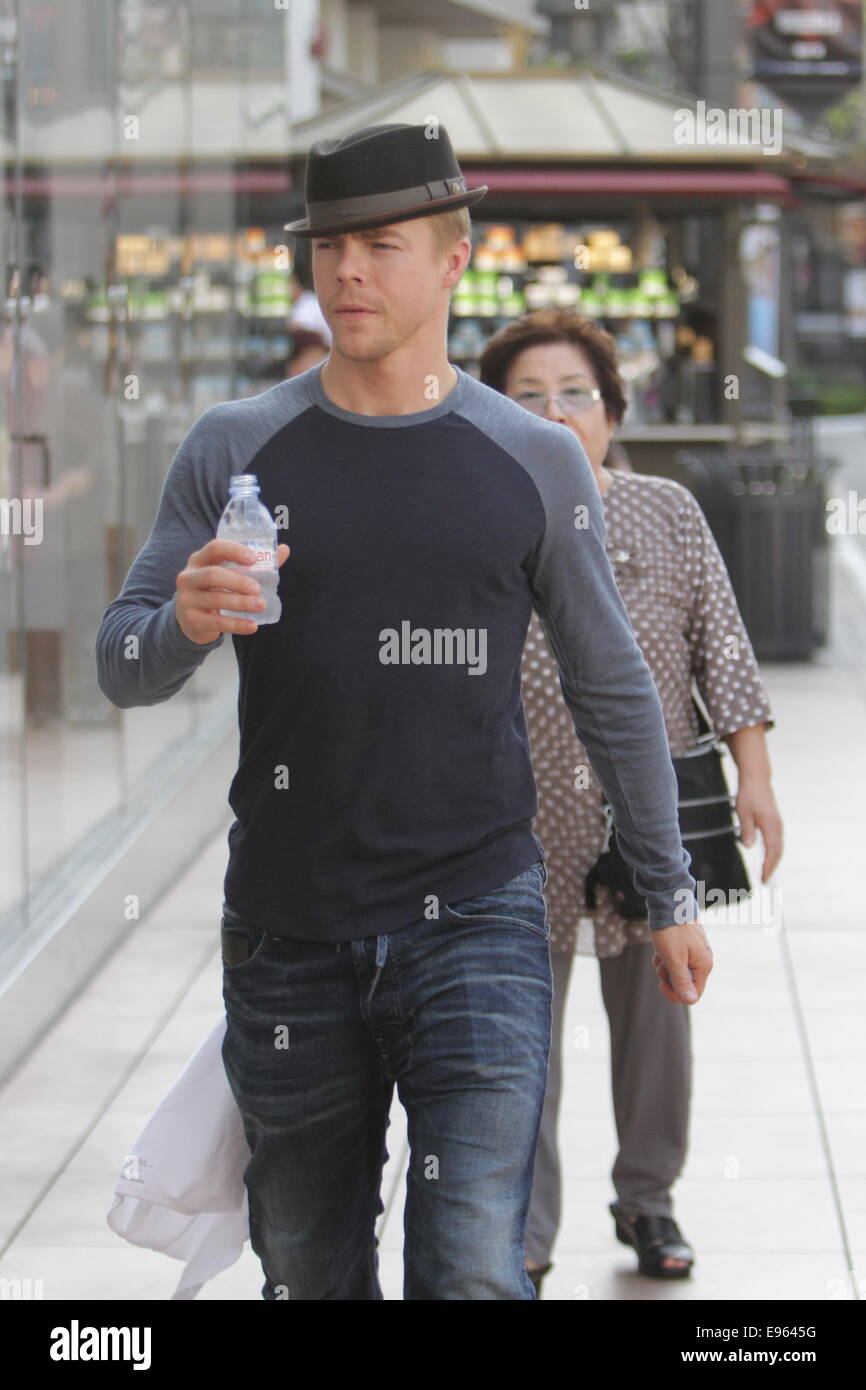 how to wear a pork pie hat