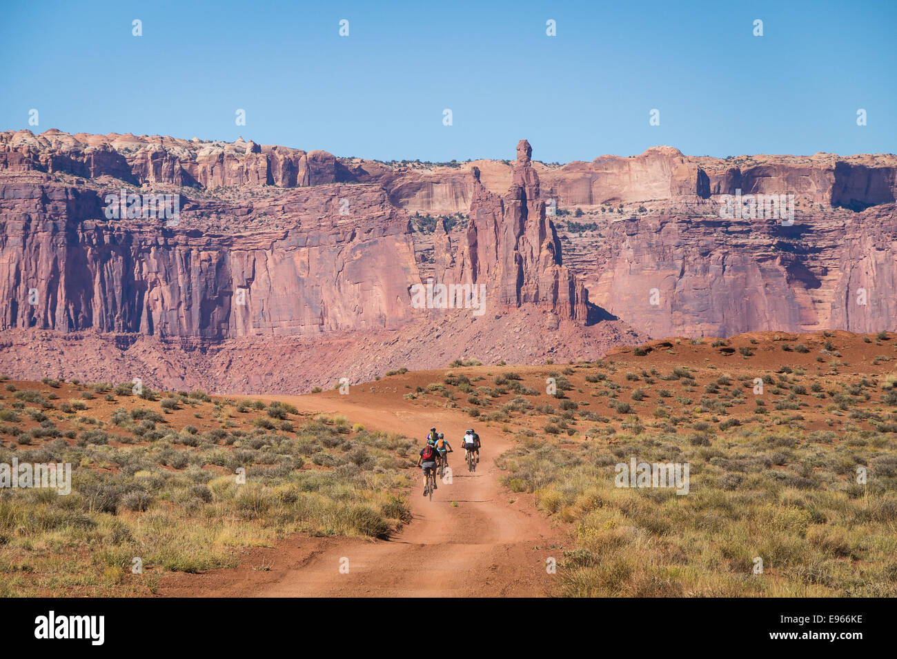 Mountain bikers on the White Rim trail, Canyonlands National Park, Moab, Utah. Stock Photo