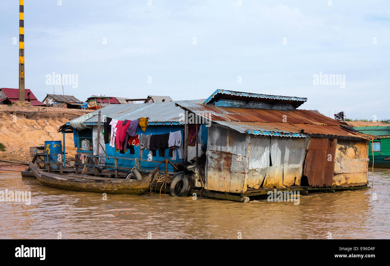 Houses on stilts on Lake Tonle Sap Cambodia Stock Photo