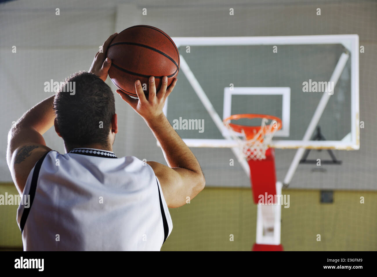 basketball player shooting Stock Photo - Alamy
