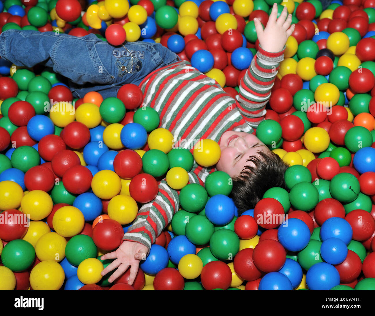 Page 20   Balls Jump High Resolution Stock Photography and Images ...