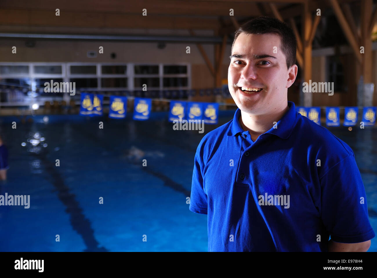 .swimming instructor Stock Photo Alamy