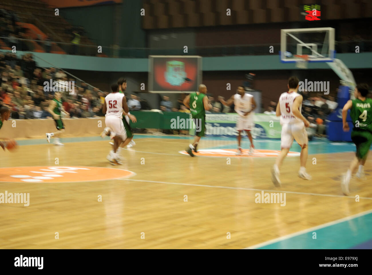 Basketball game audience hires stock photography and images Alamy