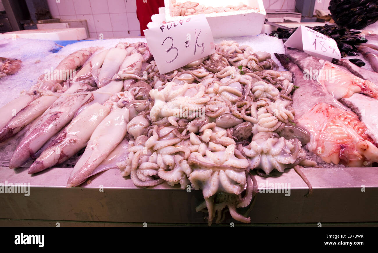 Pulpo, octopus for sale in the famous Mercado Central, central food market,  in the center of Valencia Stock Photo