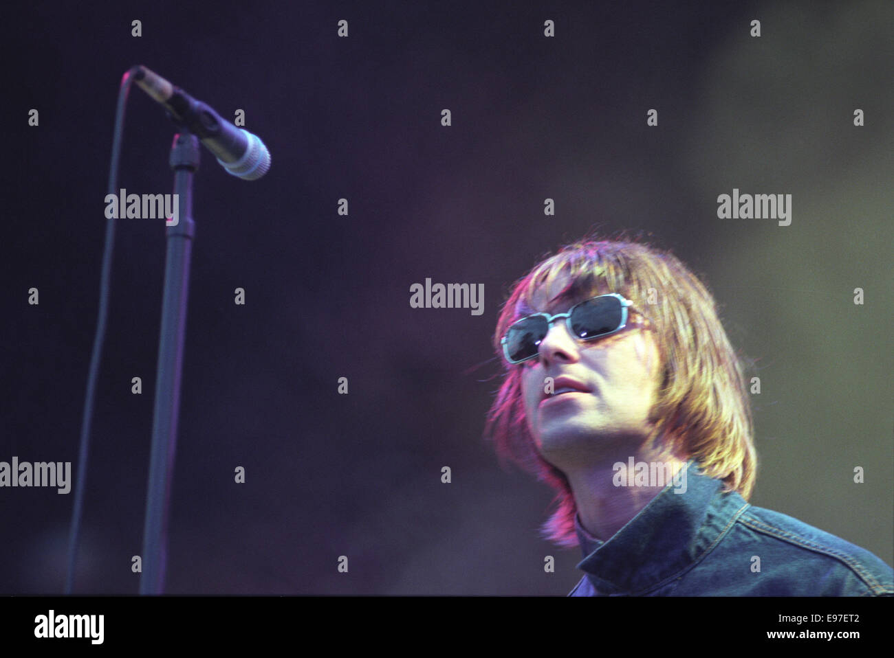 Liam Gallagher/ Oasis in concert at Loch Lomond, Scotland, in 1996. Stock Photo