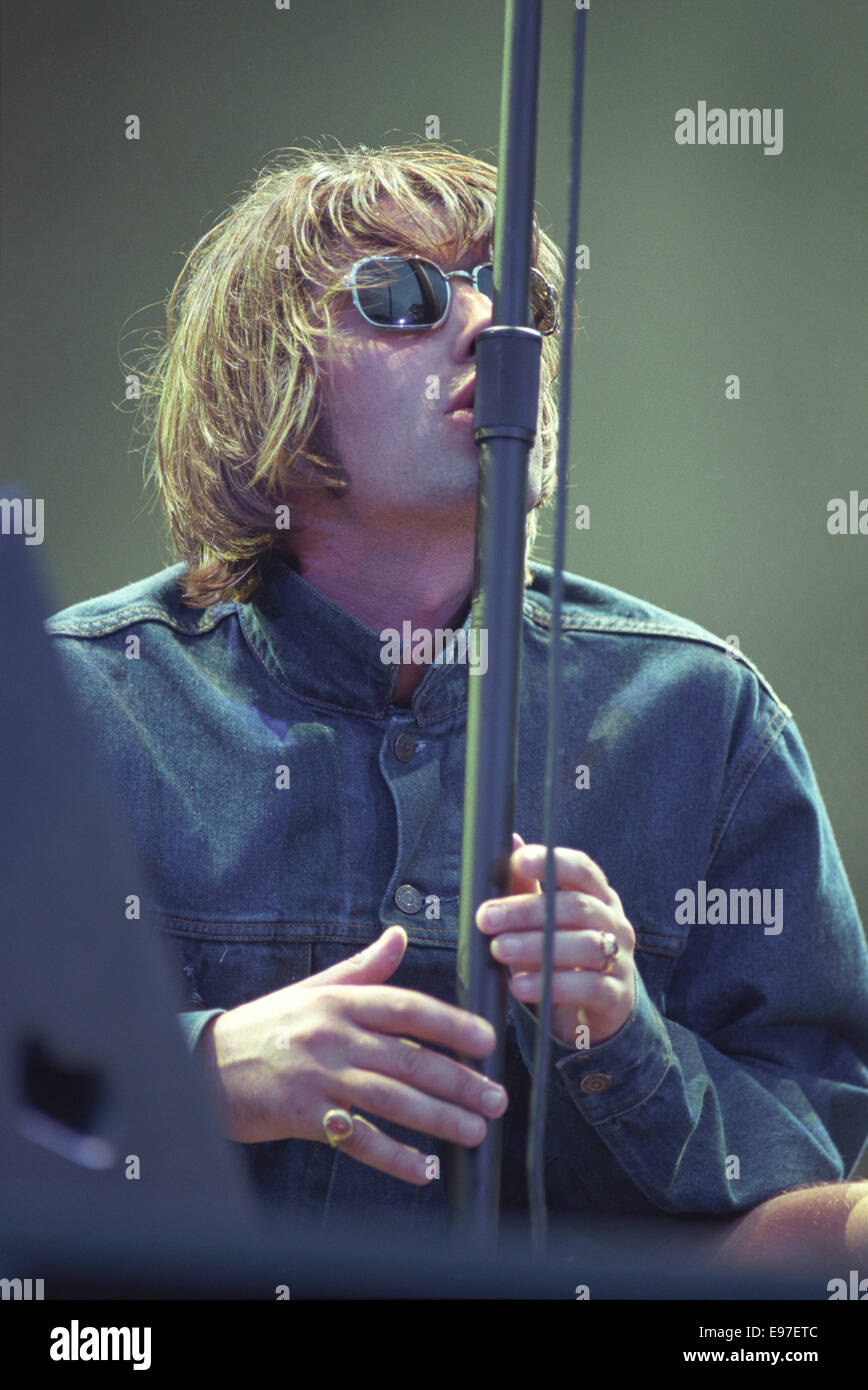 Liam Gallagher/ Oasis in concert at Loch Lomond, Scotland, in 1996. Stock Photo