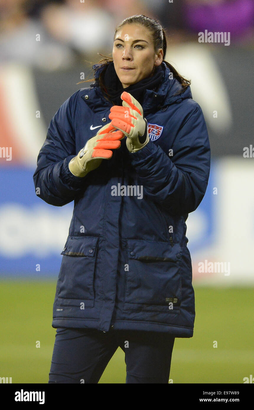 Washington, DC, USA. 20th Oct, 2014. 20141020: USA goalkeeper Hope Solo (1) appears during the warmup before a CONCACAF women's World Cup qualifying match against Haiti at RFK Stadium in Washington. The USA defeated Haiti, 6-0. © Chuck Myers/ZUMA Wire/Alamy Live News Stock Photo