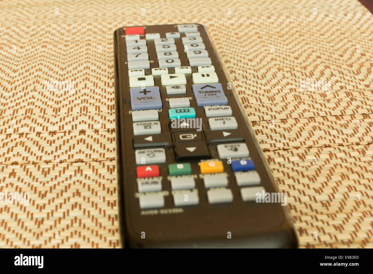 An electronic device for the remote remote control other electronic