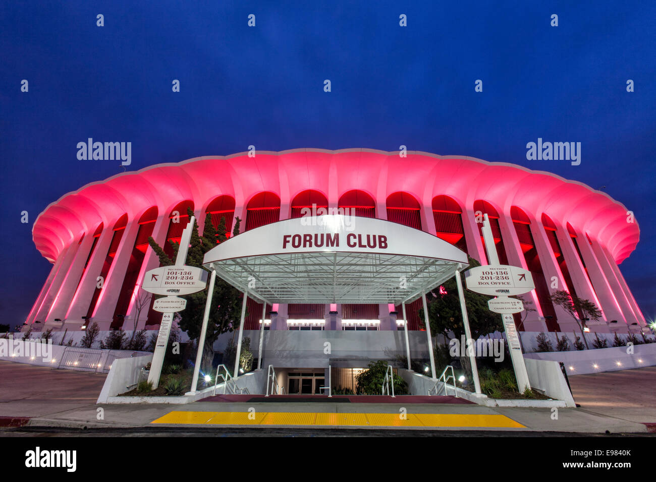 Forum club hi-res stock photography and images - Alamy