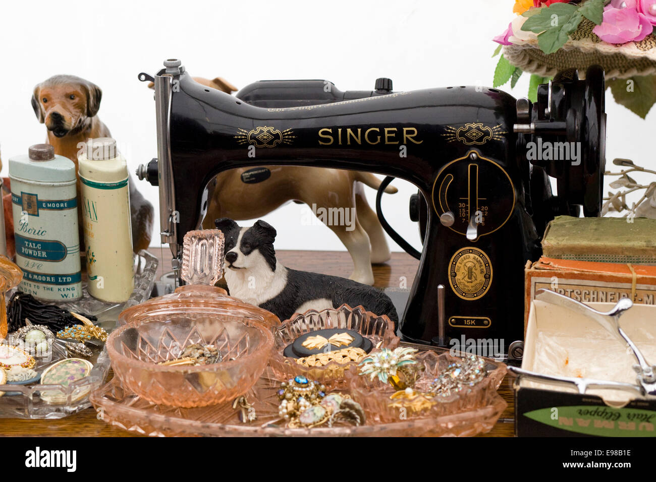 Vintage Singer Sewing Machine in a antique shop Stock Photo