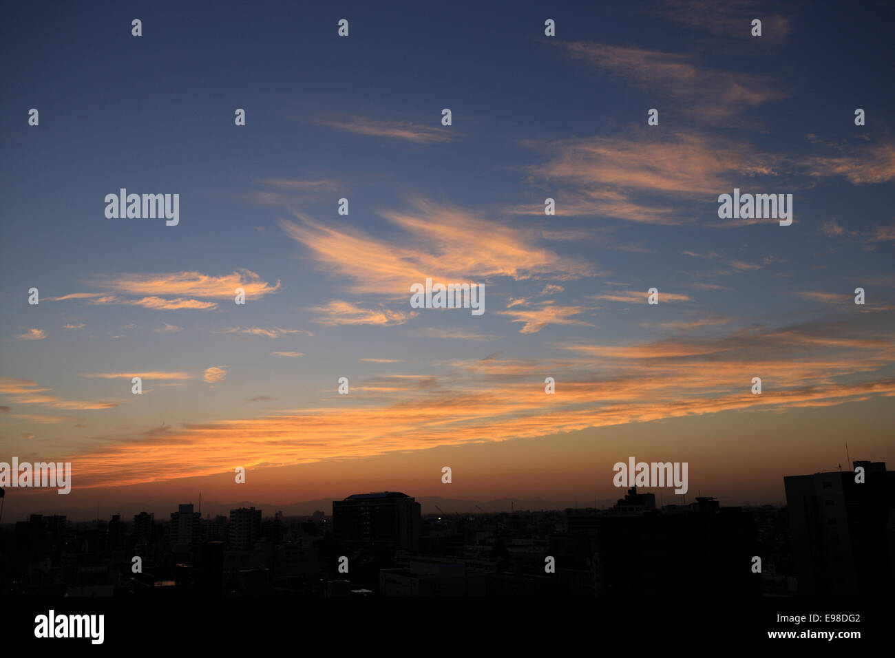 Tokyo japan people form hi-res stock photography and images - Alamy