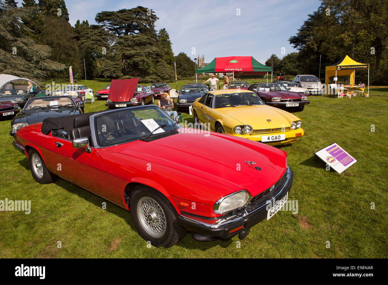UK, England, Warwickshire, Warwick Castle, Jaguar Enthusiasts Club display of XJS convertible and cabriolet cars Stock Photo