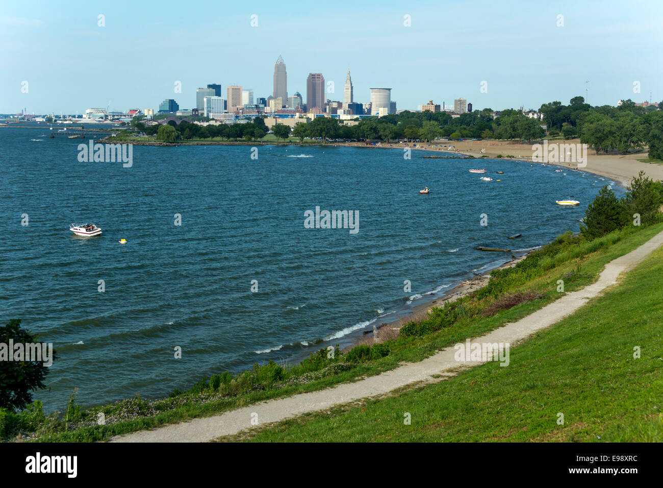 DOWNTOWN SKYLINE EDGEWATER PARK CLEVELAND LAKE ERIE CUYAHOGA COUNTY OHIO USA Stock Photo