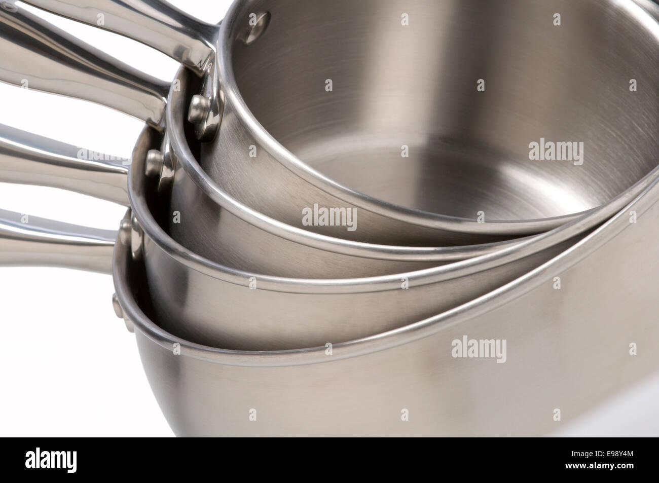 https://c8.alamy.com/comp/E98Y4M/stainless-steel-cooking-pots-E98Y4M.jpg