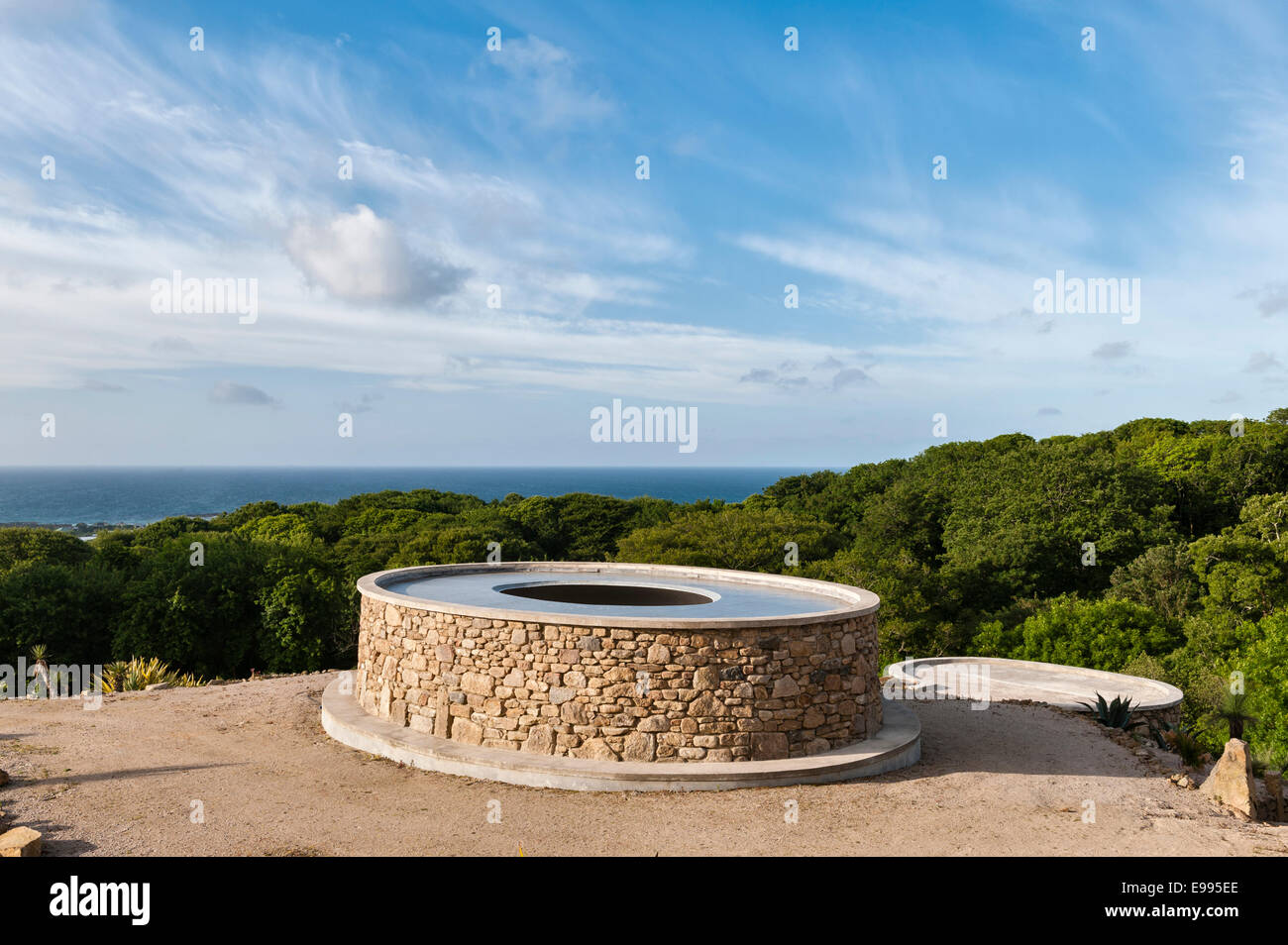 Tremenheere Sculpture Gardens, Penzance, Cornwall, UK. The exterior of James Turrell's 'Tewlwolow Kernow' (Skyspace) Stock Photo